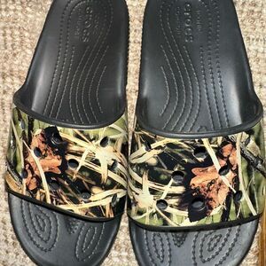 Crocs Real tree Classic Comfort Slides sandal Camo Mens 8 Womens 10 NWOT